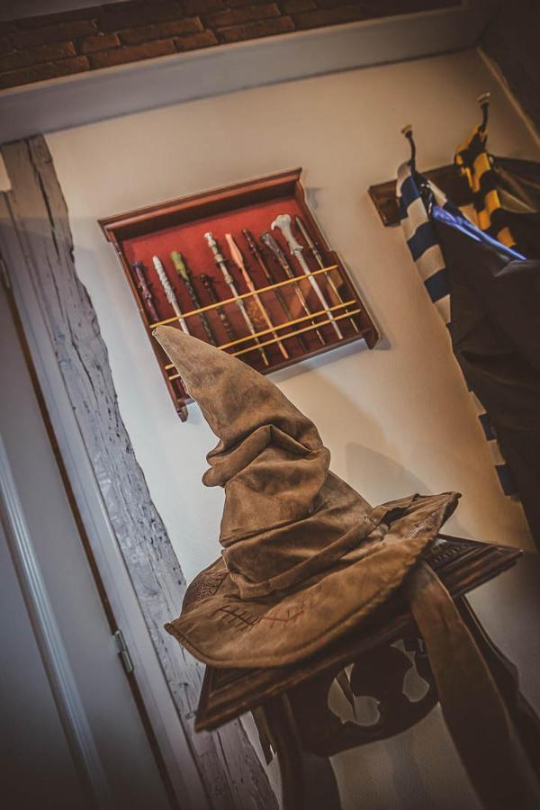 Repaire Du Sorcier Un Apartement Magique Troyes Eksteriør billede
