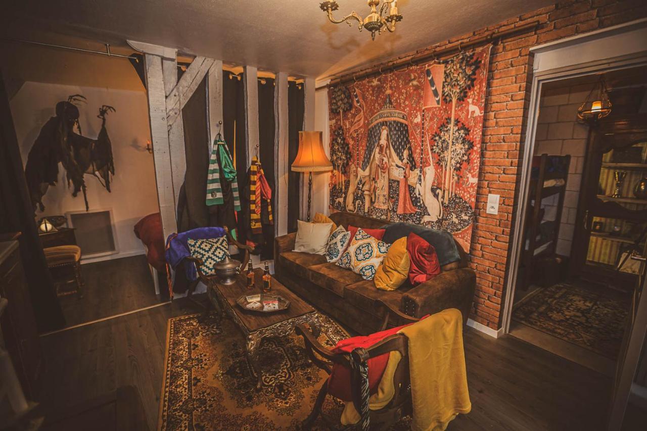 Repaire Du Sorcier Un Apartement Magique Troyes Eksteriør billede