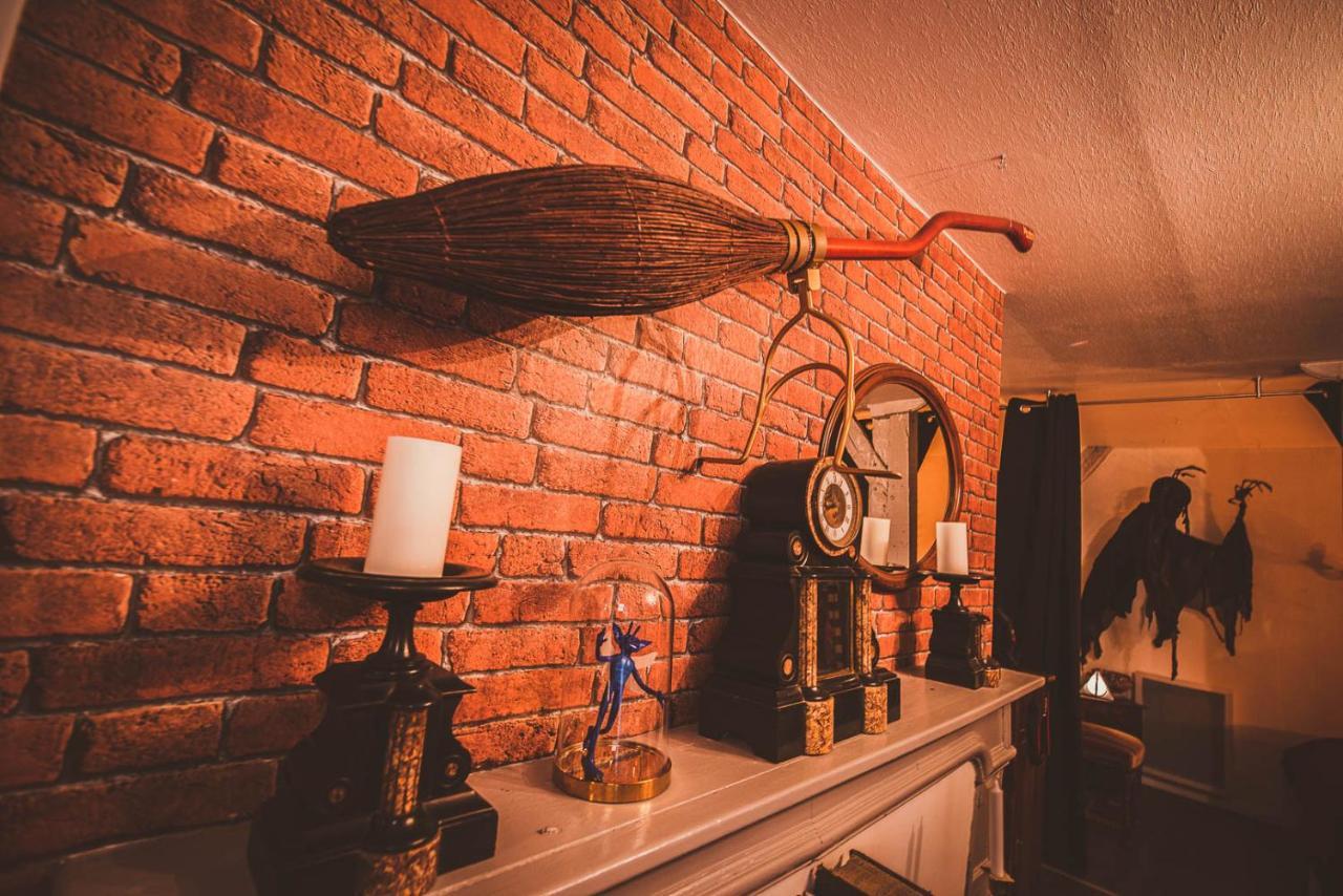 Repaire Du Sorcier Un Apartement Magique Troyes Eksteriør billede